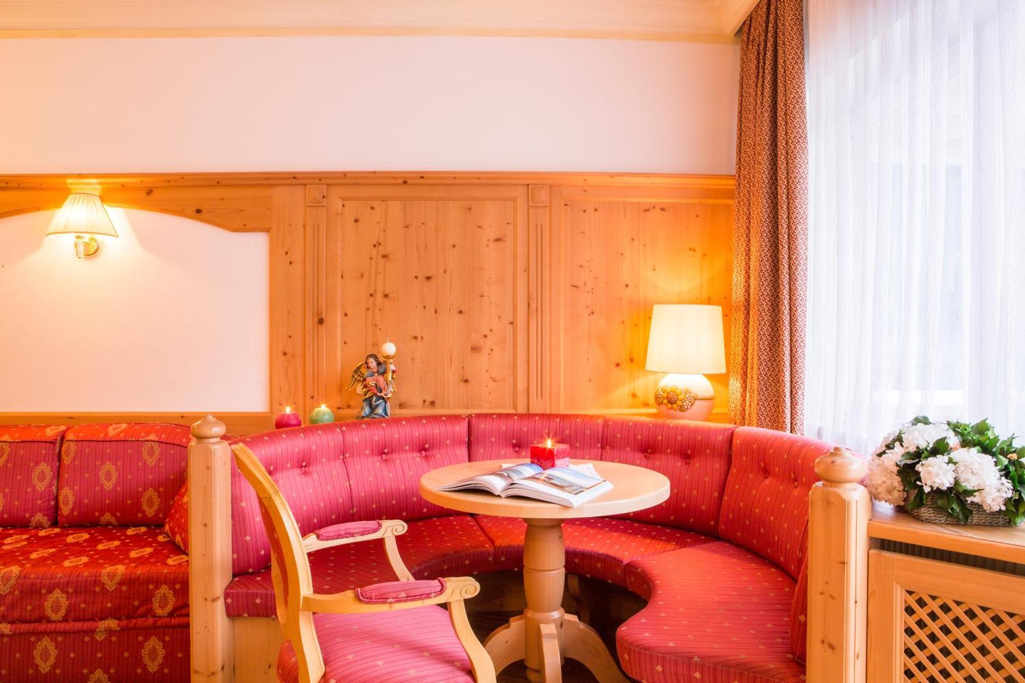 Dolomites Wellness Hotel Savoy La Villa  Exterior foto